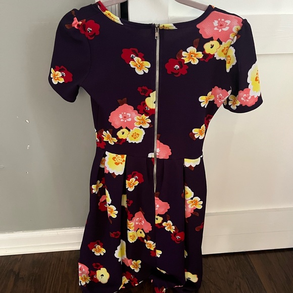 Lula roe dress worn a cuple of times - Picture 3 of 3